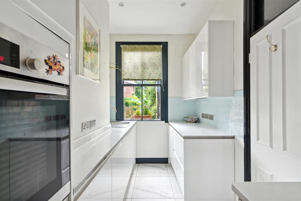 Stile Hall Gardens, W4 - FOR SALE