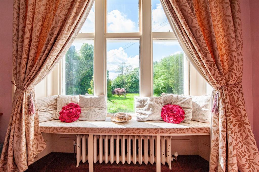 Window seat in Principal Bedroom .jpg