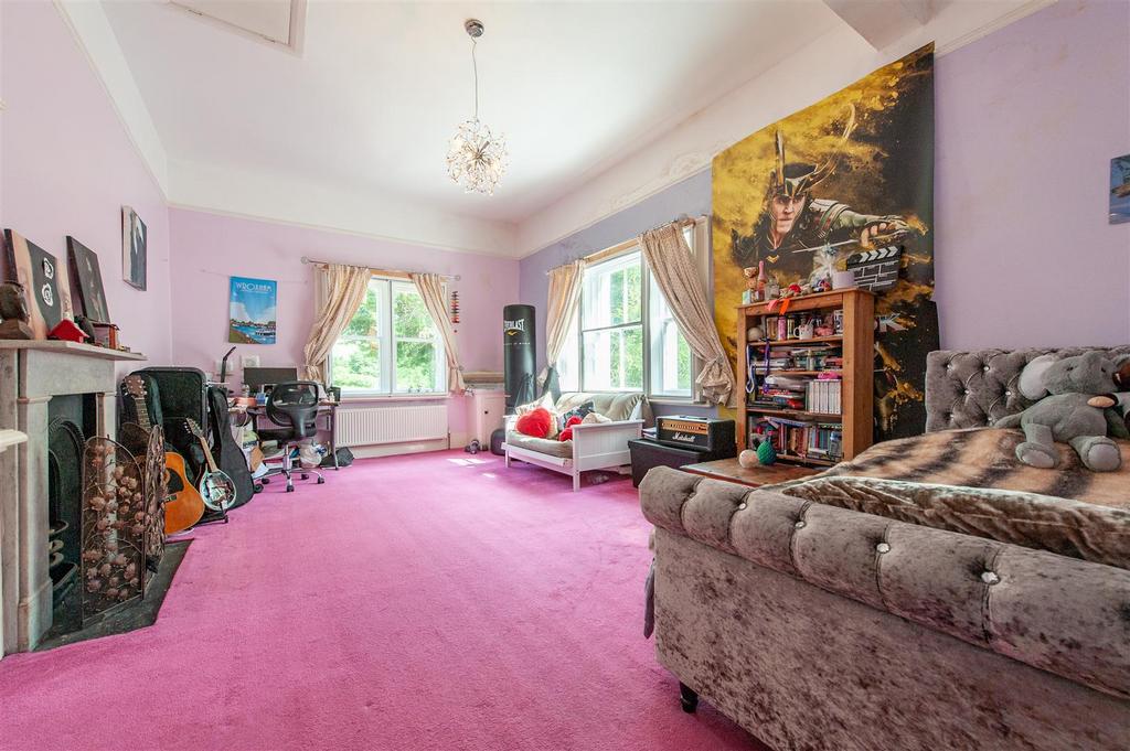 Bedroom 2.jpg