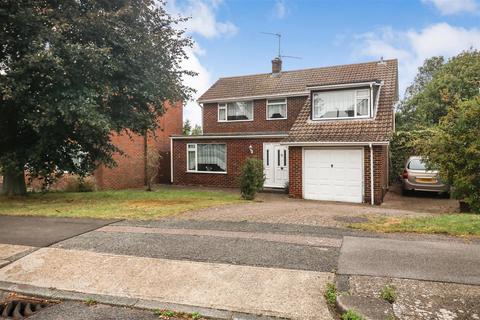 4 bedroom detached house for sale, Hilly Field, Harlow