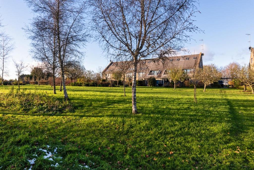 18 Home Barns, Marshfield, SN14 8 JN-5.jpg