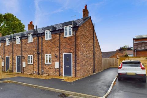 2 bedroom end of terrace house for sale, Cundill Parade, Middle Street North, Driffield