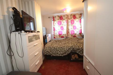 57 Attlee Drive, Dartford, DA1 5DN