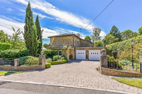 4 bedroom detached house for sale, Appleshaw, Andover