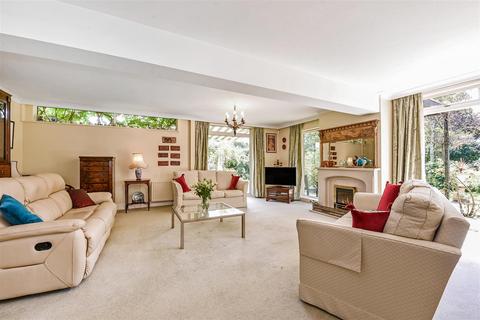 Tanglewood Barncroft, Appleshaw, Andover, SP11 9BU