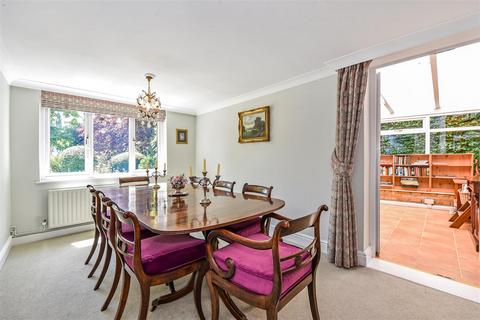 Tanglewood Barncroft, Appleshaw, Andover, SP11 9BU