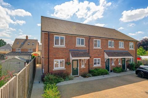 3 bedroom end of terrace house for sale, Sterns Yard, Yalding, Maidstone