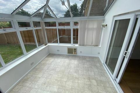 3 bedroom detached house to rent, Newpool Bank, Leicester