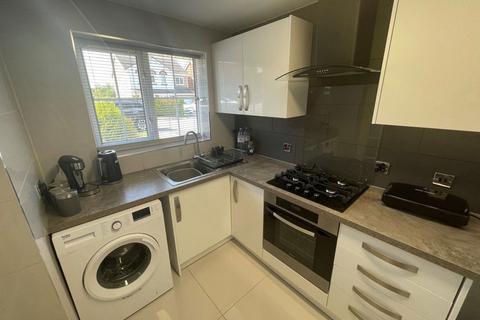 3 bedroom detached house to rent, Newpool Bank, Leicester