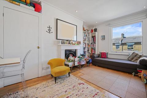 4 bedroom maisonette to rent, Batoum Gardens, London, W6