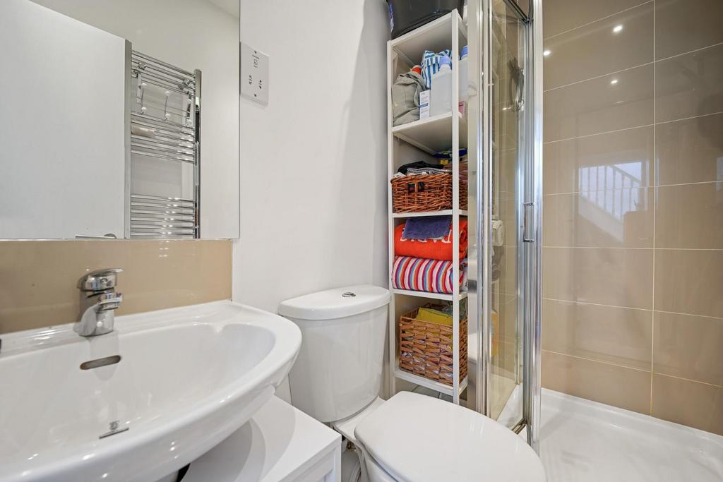 CCFBL - Batoum Gardens Shower 3 (1).jpg