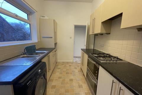 2 bedroom flat to rent, Simonside Terrace