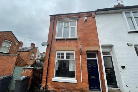 3 bedroom end of terrace house for sale, Howard Road, Leicester