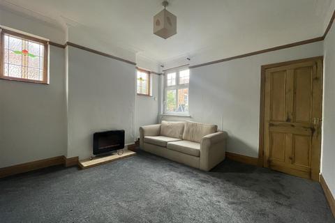 3 bedroom end of terrace house for sale, Howard Road, Leicester