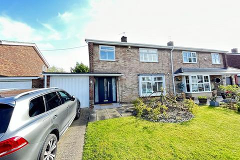 3 bedroom semi-detached house to rent, Langley Road, Newton Aycliffe