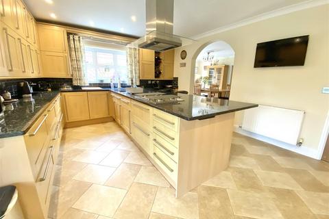 5 bedroom detached house for sale, Marches Meadow, Ruyton Xi Towns, Shrewsbury