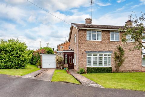 3 bedroom semi-detached house for sale, Wombourne Road, Swindon, Dudley