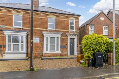 4 bedroom semi-detached house for sale, Kings Road, Spalding