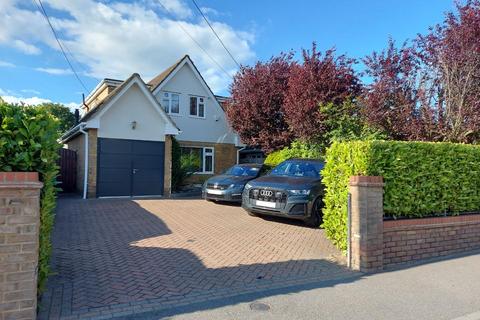 4 bedroom detached house for sale, East Hanningfield Road, Rettendon Common