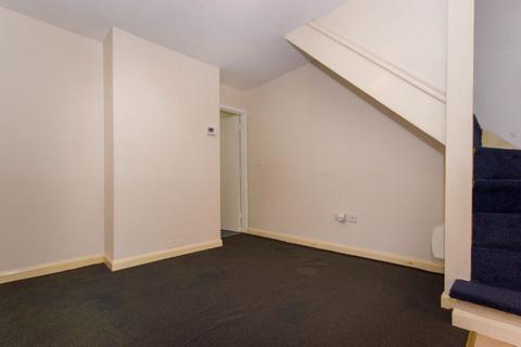 2 bedroom terraced house to rent, Albion Terrace, Boston