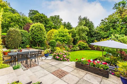 26 Paddock Way, Oxted, RH8 0LG