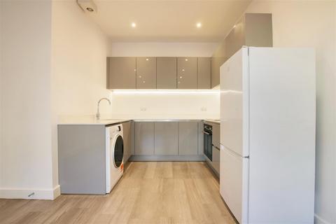 2 bedroom flat to rent, Giles Crescent, Stevenage