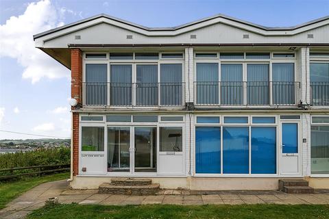 2 bedroom detached house for sale, Kingfisher Court, West Bay