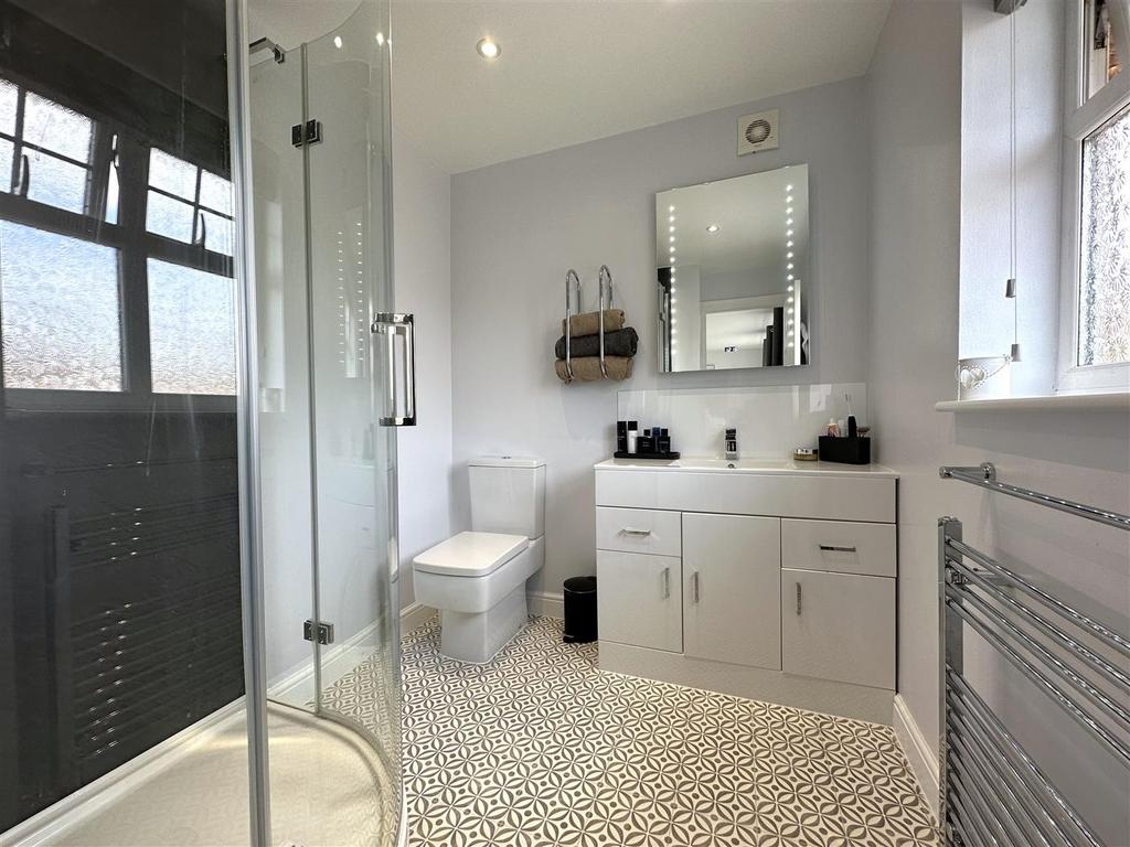 En-Suite Shower Room 999
