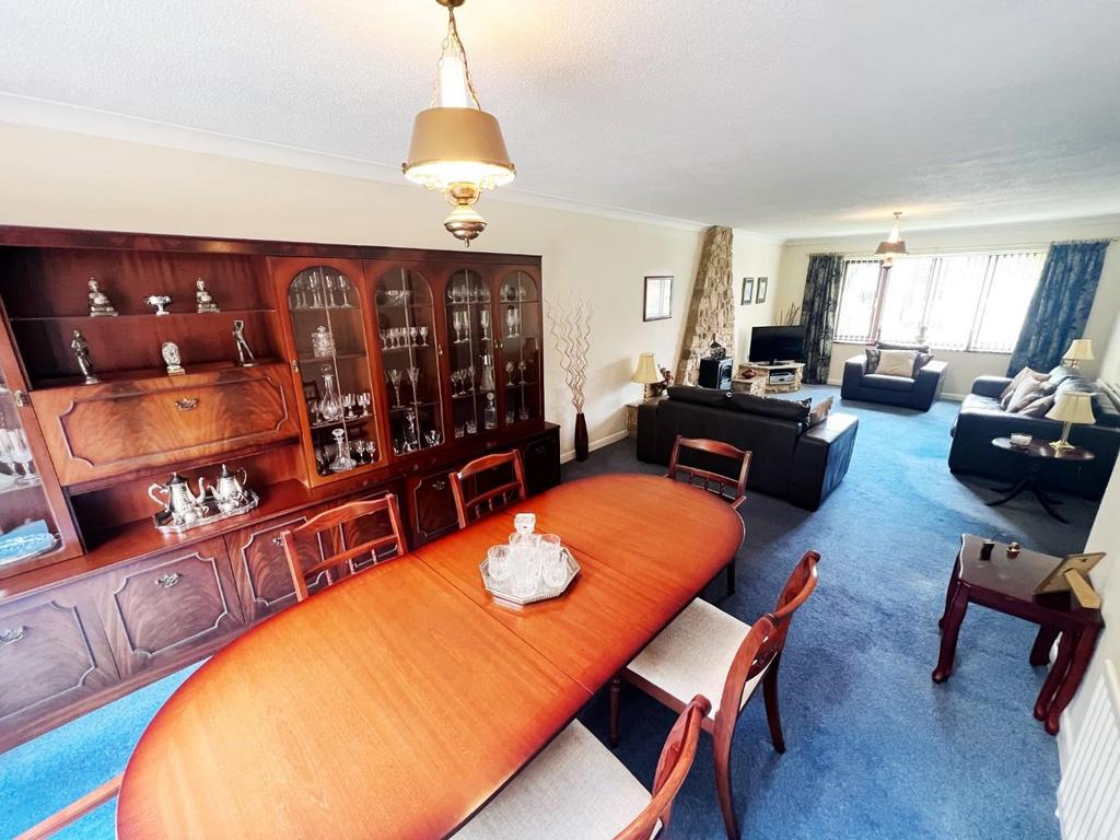 Lounge/Diner