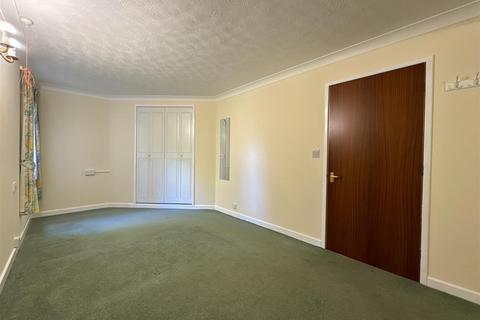 1 bedroom apartment for sale, Edge Lane, Manchester M21