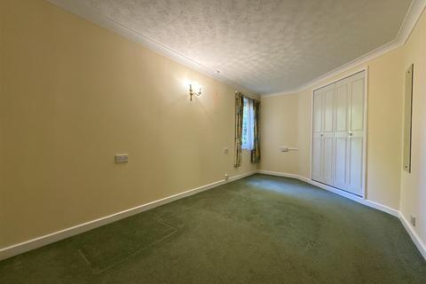 1 bedroom apartment for sale, Edge Lane, Manchester M21