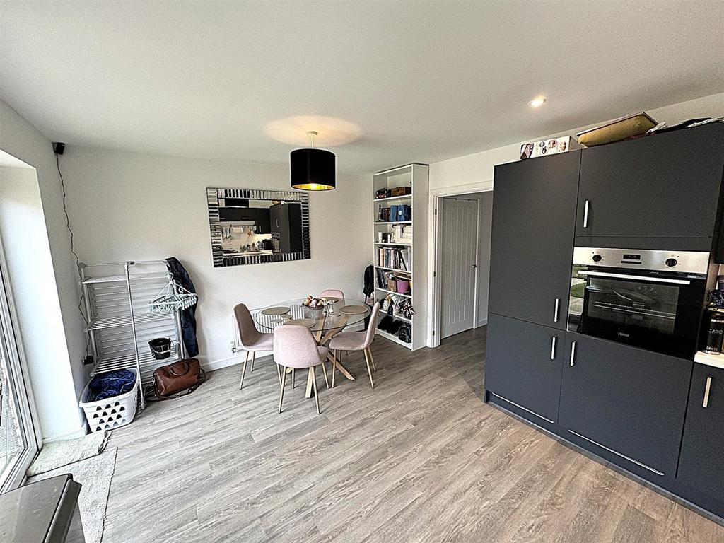 Luxury Kitchen/Dining Room