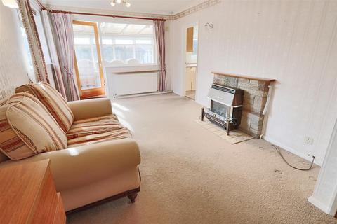 6 Burgess Close, Lowestoft, NR32 3BY