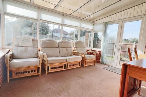 6 Burgess Close, Lowestoft, NR32 3BY