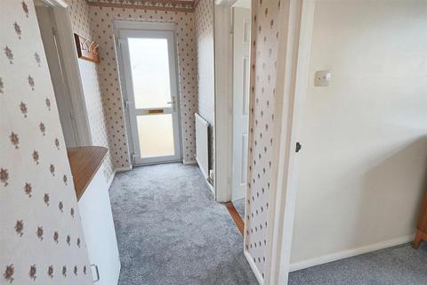 6 Burgess Close, Lowestoft, NR32 3BY