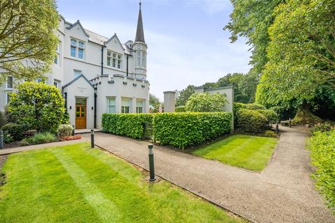 undefined, Woodland Way, Kingswood