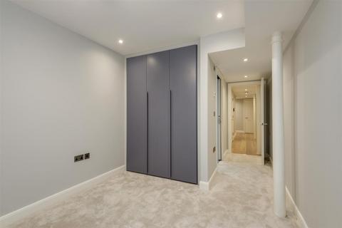 3 bedroom flat to rent, Fortess Road