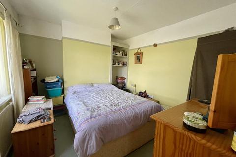 12 Brynheulog, Tregaron, SY25 6JA