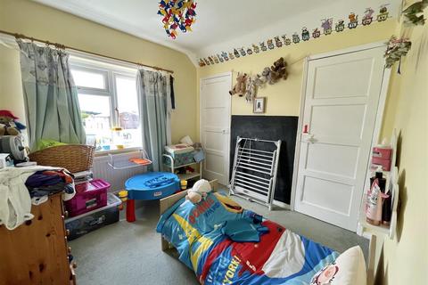 12 Brynheulog, Tregaron, SY25 6JA