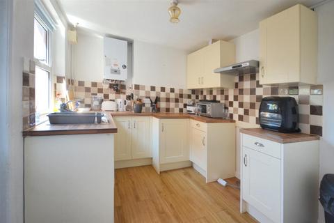 3 bedroom terraced house for sale, Queen Street, Gillingham