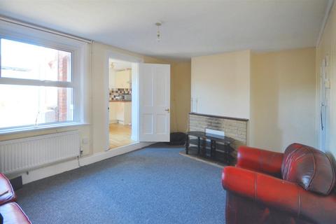 3 bedroom terraced house for sale, Queen Street, Gillingham