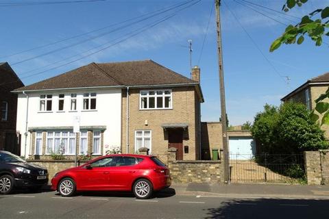 4 bedroom house to rent, Dogsthorpe Road, Peterborough