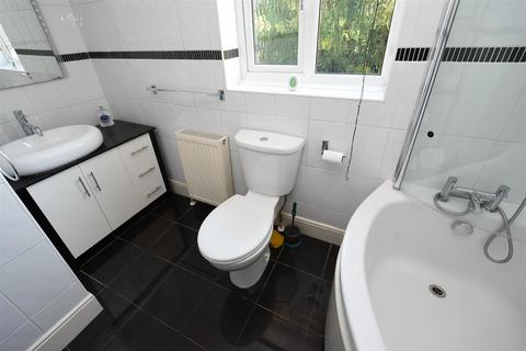 4 bedroom detached house for sale, Hardys Way, Canvey Island SS8