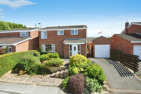 4 bedroom detached house for sale, Mill Stream Close, Walton, Chesterfield, S40 3DS