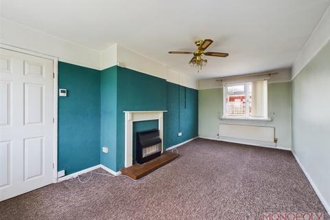 2 bedroom end of terrace house for sale, Maple Drive, Wrexham