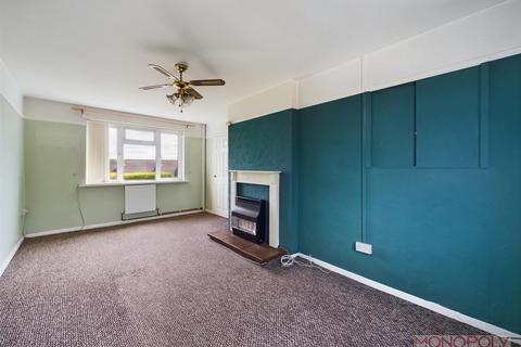 2 bedroom end of terrace house for sale, Maple Drive, Wrexham