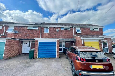 3 bedroom terraced house to rent, Lythalls Lane, Holbrooks, Coventry