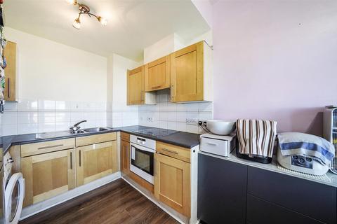 1 bedroom apartment for sale, Fishguard Way, North Woolwich E16