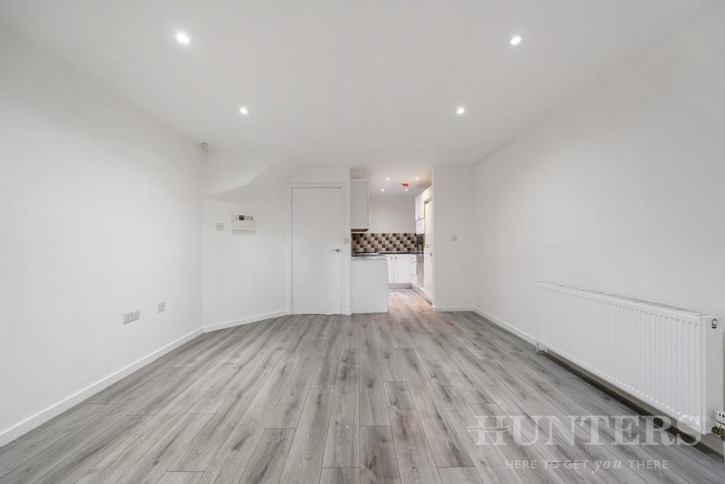 6 Morland Place N15 5 EJ-10.jpg