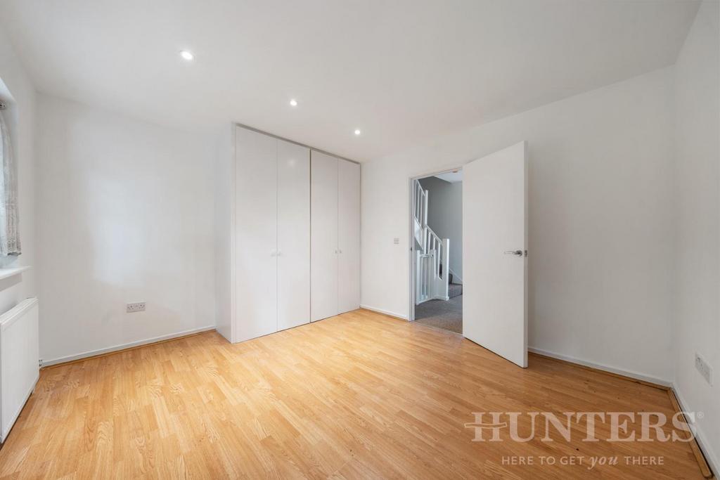 6 Morland Place N15 5 EJ-5.jpg